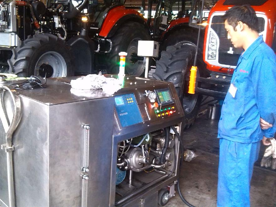 22-液壓油濾油機(jī)現(xiàn)場(chǎng)照片.jpg 汽車液壓油濾油機(jī)現(xiàn)場(chǎng)照片